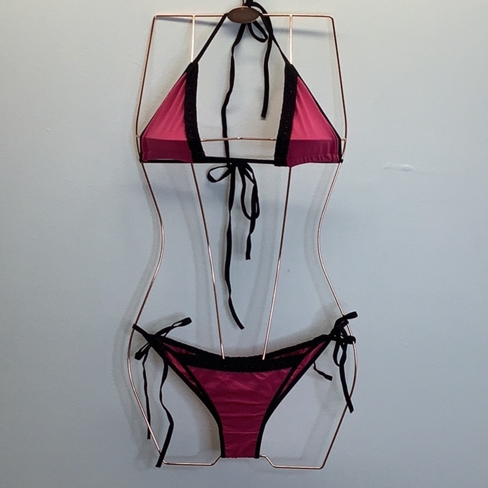 Pink and Black Lace Scrunch Bottom Lingerie Set New Without Tags